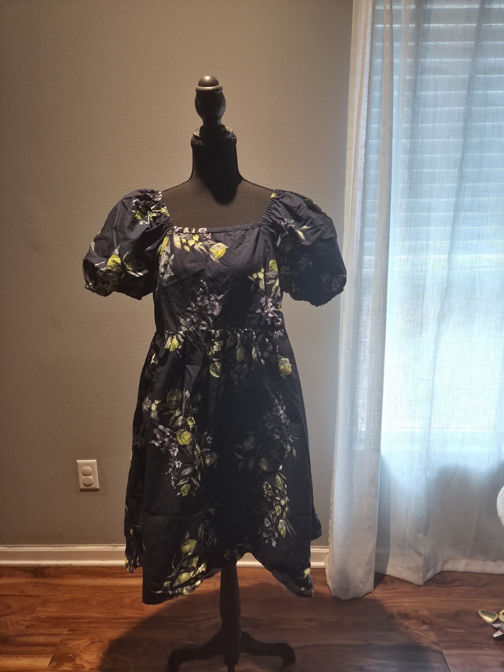 Time and Tru Navy Puff-Sleeve Floral Mini Dress